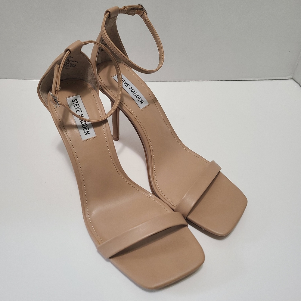 Steve‎ Madden Shaye Sandal Beige Size 10